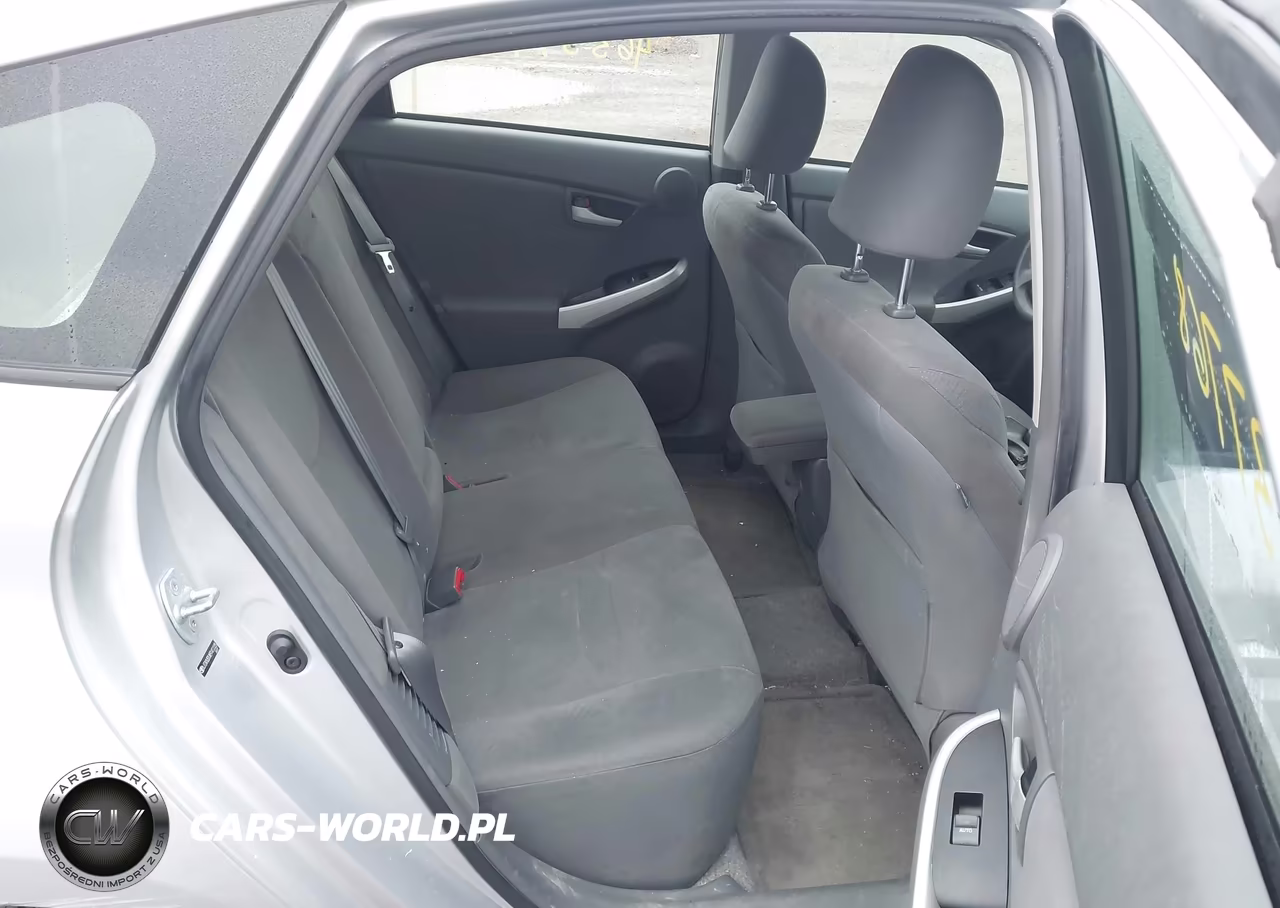 2011 Toyota Prius Three VIN:JTDKN3DUXB1412335 - 8