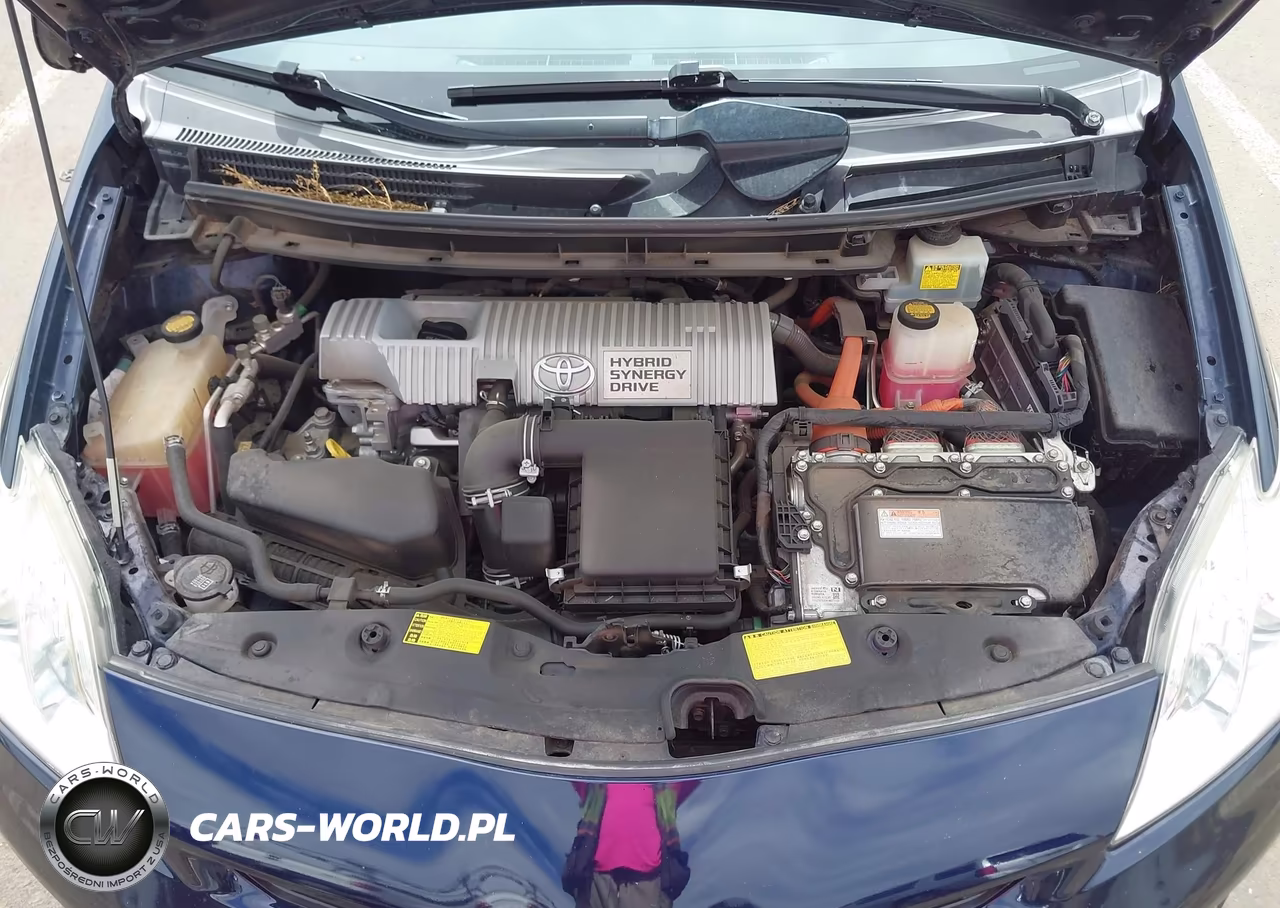2014 Toyota Prius Two VIN:JTDKN3DU4E0366222 - 10