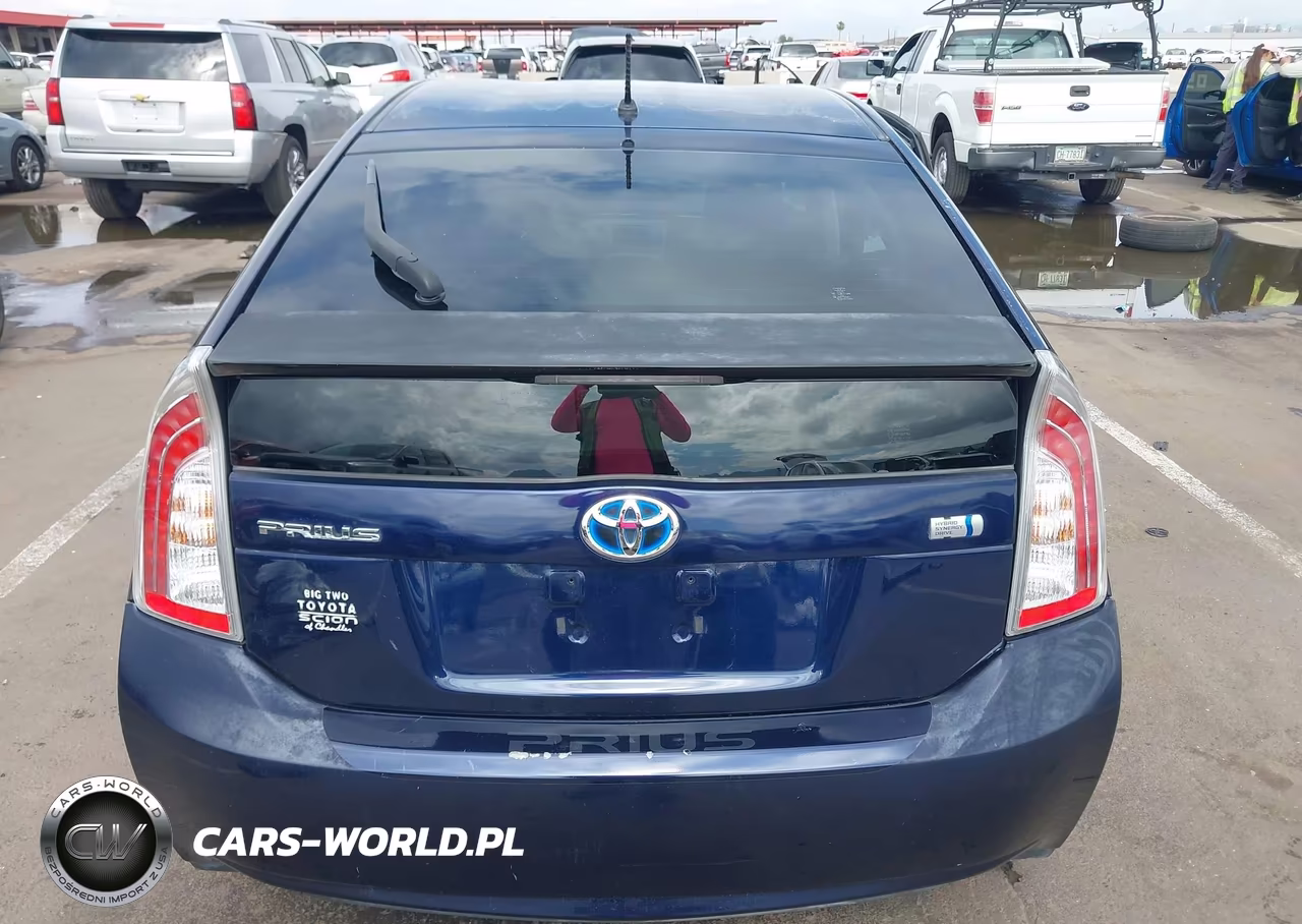 2014 Toyota Prius Two VIN:JTDKN3DU4E0366222 - 16
