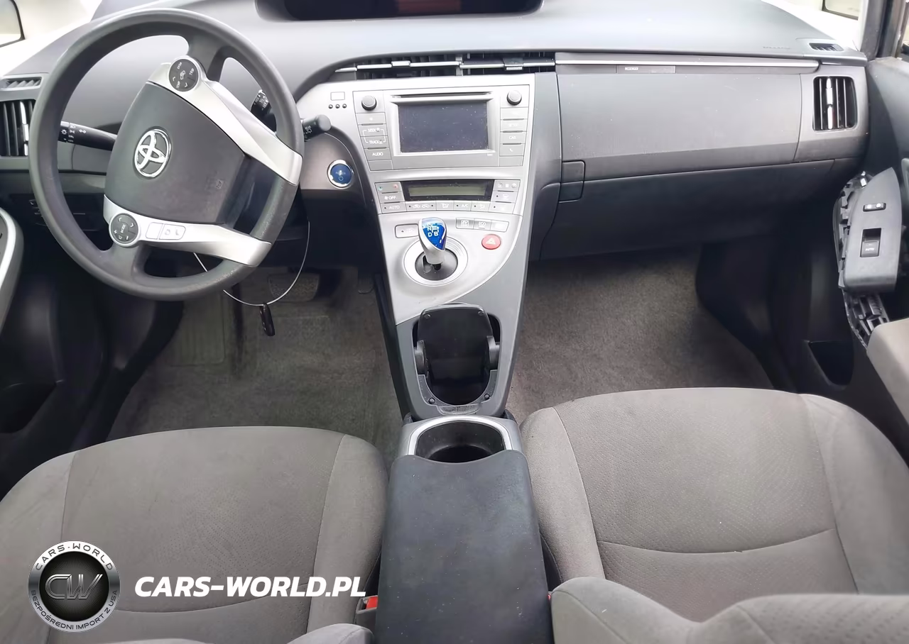 2014 Toyota Prius Two VIN:JTDKN3DU4E0366222 - 5