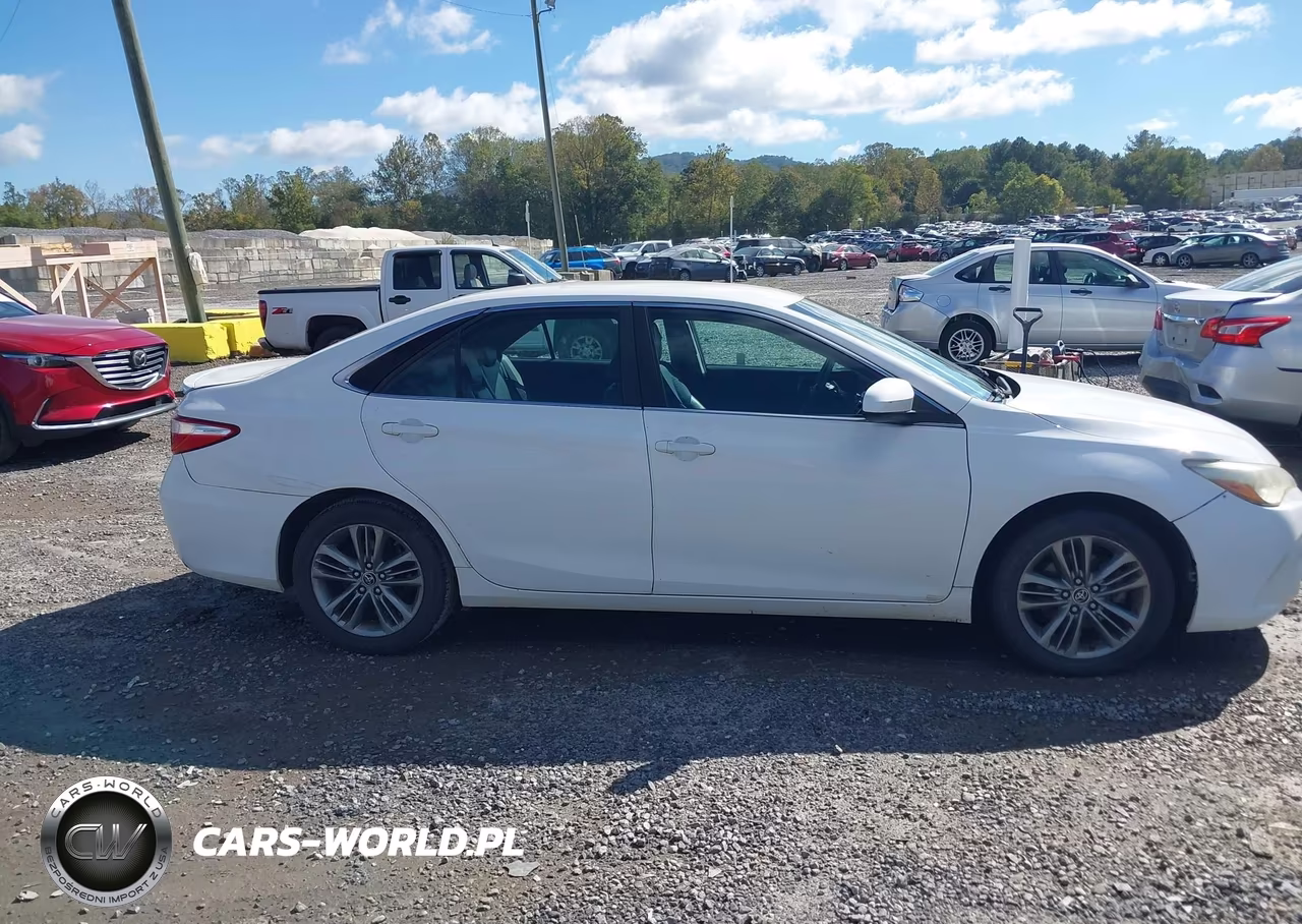 2015 Toyota Camry Se VIN:4T1BF1FK8FU114878 - 13