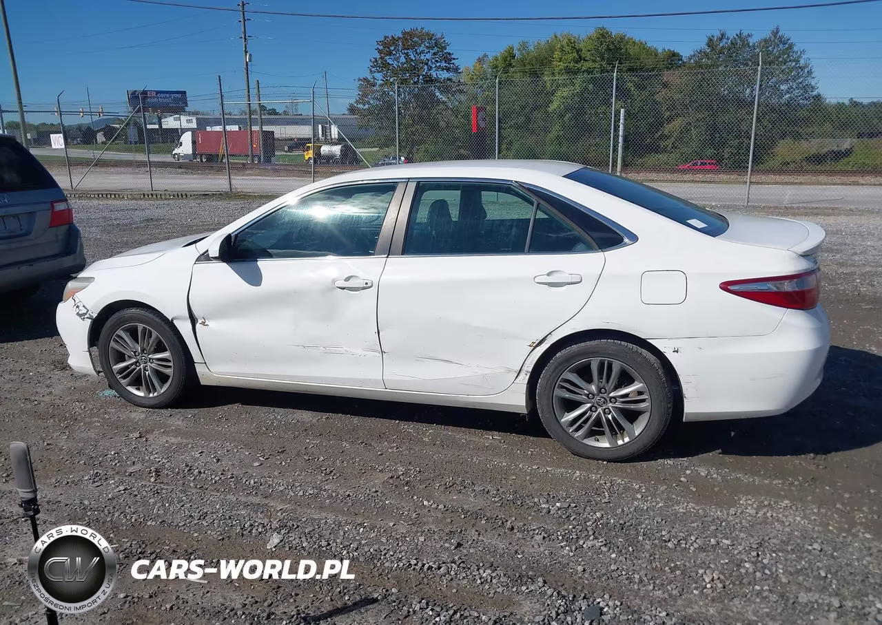 2015 Toyota Camry Se VIN:4T1BF1FK8FU114878 - 14