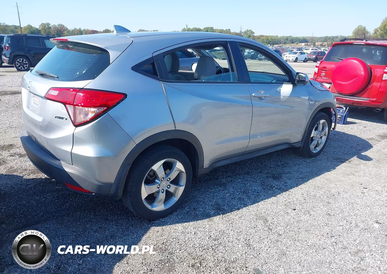 2018 Honda Hr-V Lx VIN:3CZRU6H33JG713429 - 4