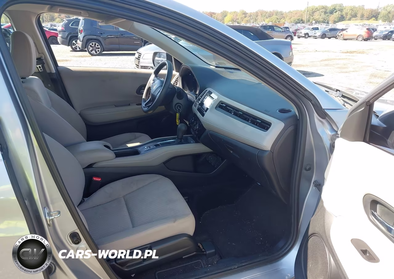 2018 Honda Hr-V Lx VIN:3CZRU6H33JG713429 - 5