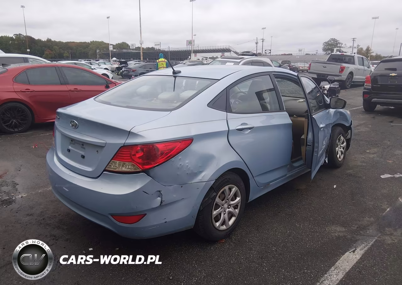 2014 Hyundai Accent Gls VIN:KMHCT4AE6EU744946 - 4