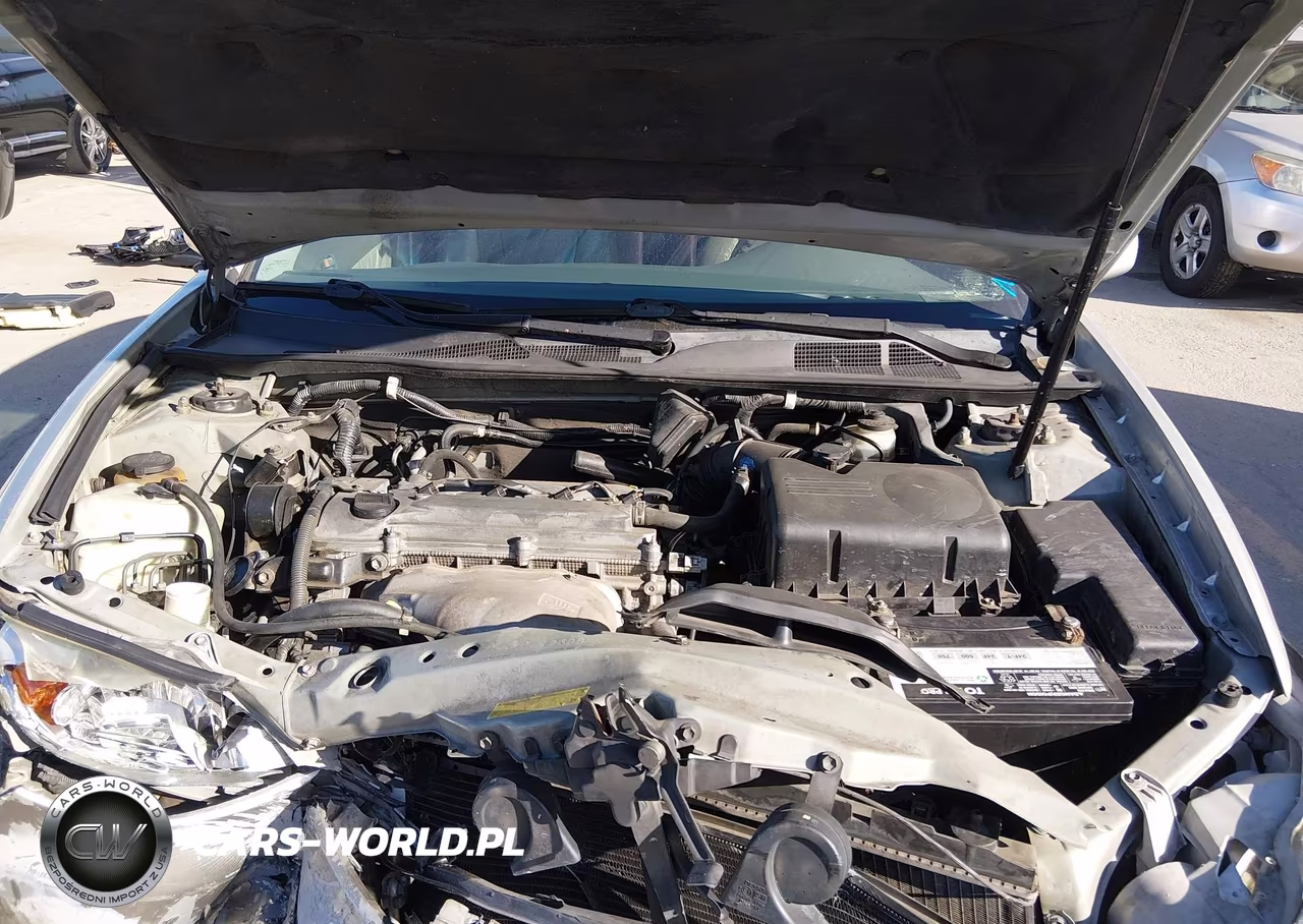 2002 Toyota Camry Le VIN:4T1BE30K72U104389 - 10