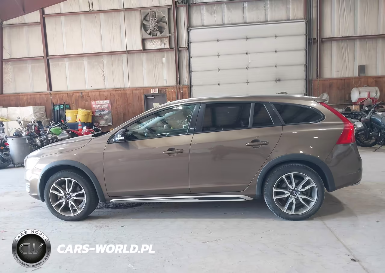 2016 Volvo V60 Cross Country T5 VIN:YV4612HK1G1006089 - 14