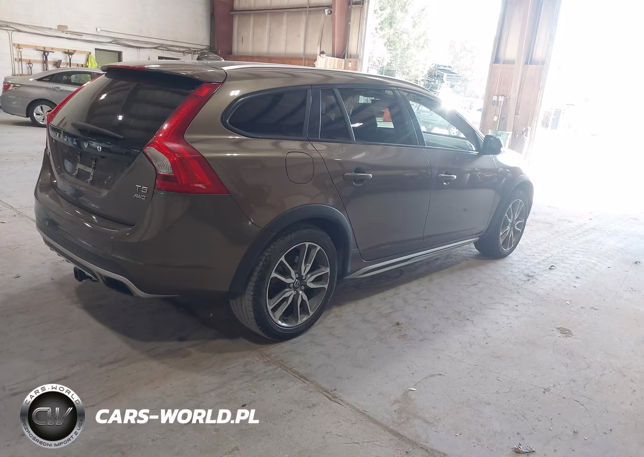 2016 Volvo V60 Cross Country T5 VIN:YV4612HK1G1006089 - 4