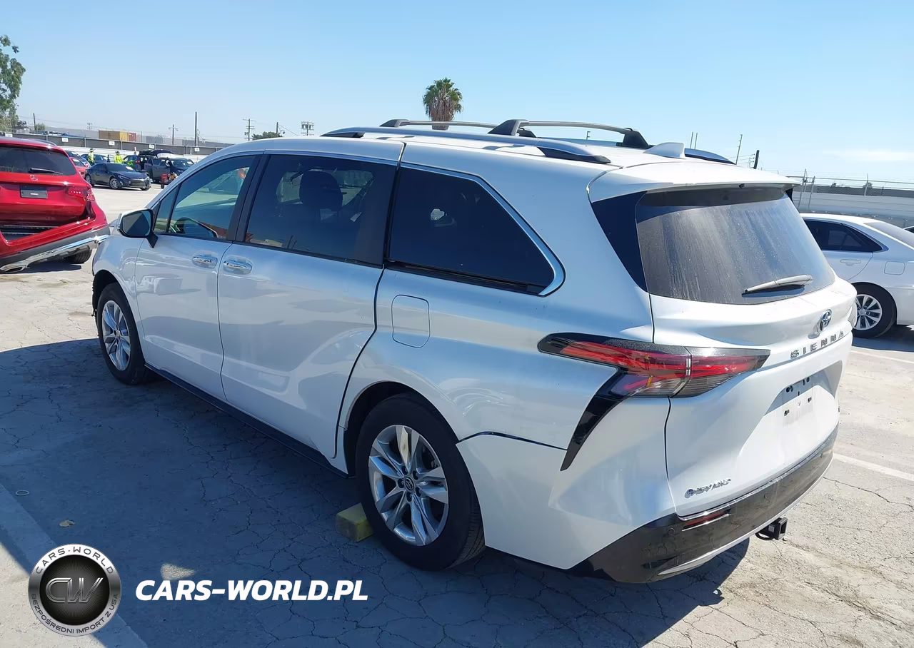 2025 Toyota Sienna Limited VIN:5TDZSKFC5SS161104 - 3