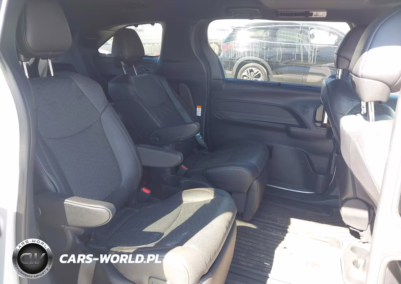 2025 Toyota Sienna Limited VIN:5TDZSKFC5SS161104 - 8