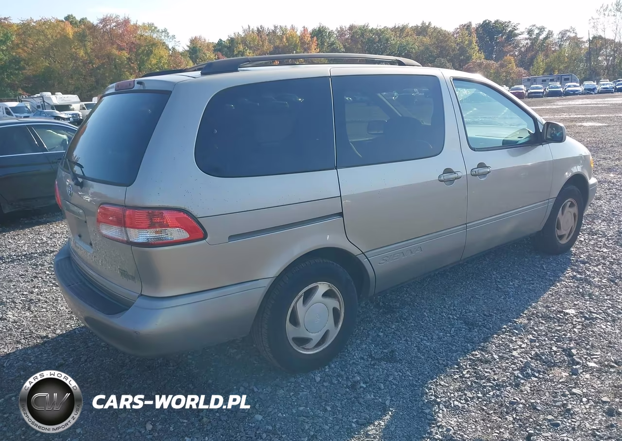 2002 Toyota Sienna Le VIN:4T3ZF13C92U495704 - 4