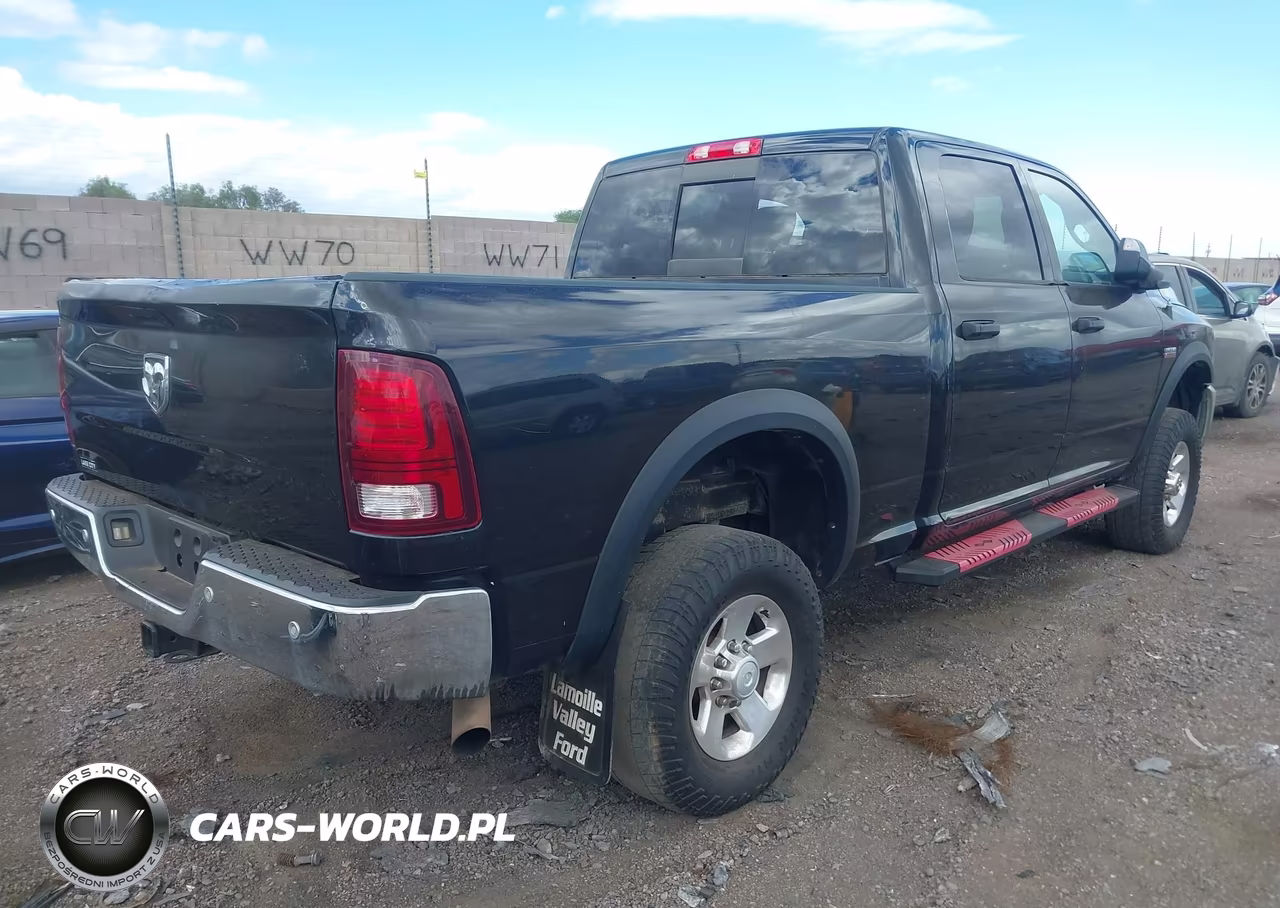2016 Ram 2500 Power Wagon VIN:3C6TR5EJXGG277687 - 4