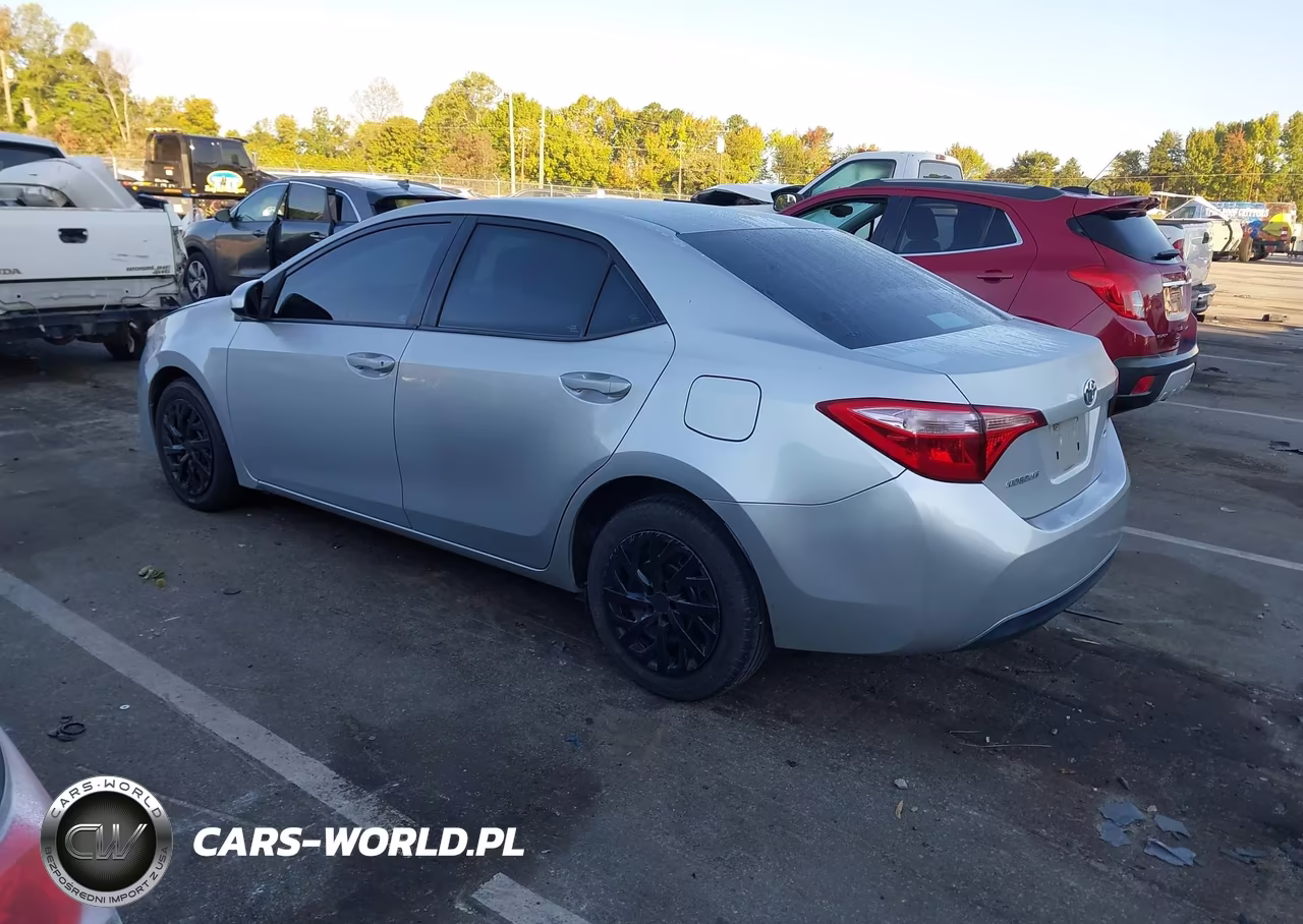 2017 Toyota Corolla Le VIN:5YFBURHE8HP675405 - 3