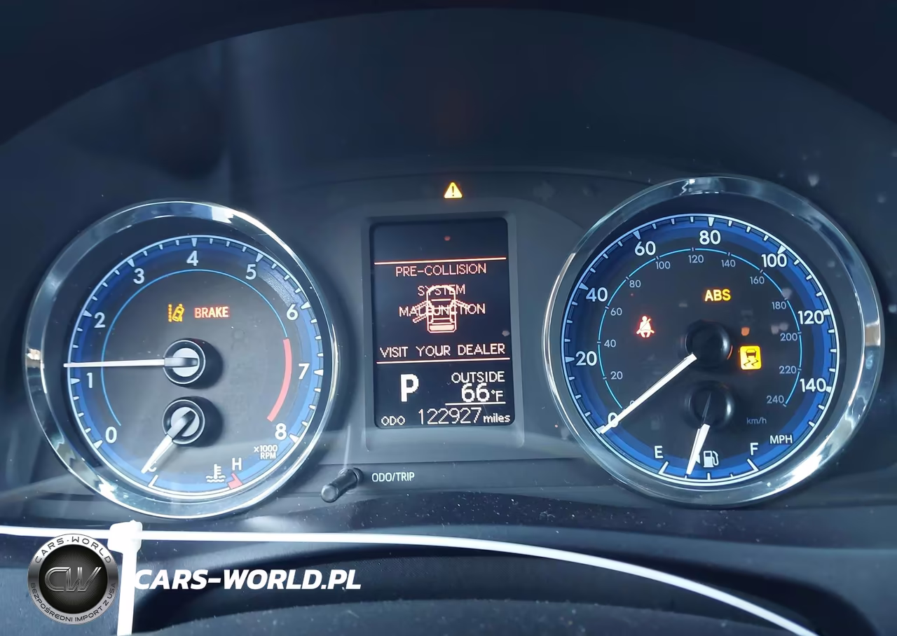 2017 Toyota Corolla Le VIN:5YFBURHE8HP675405 - 7