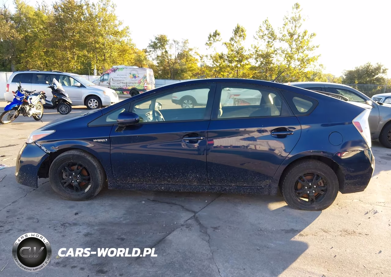 2014 Toyota Prius Two VIN:JTDKN3DU7E0386450 - 14