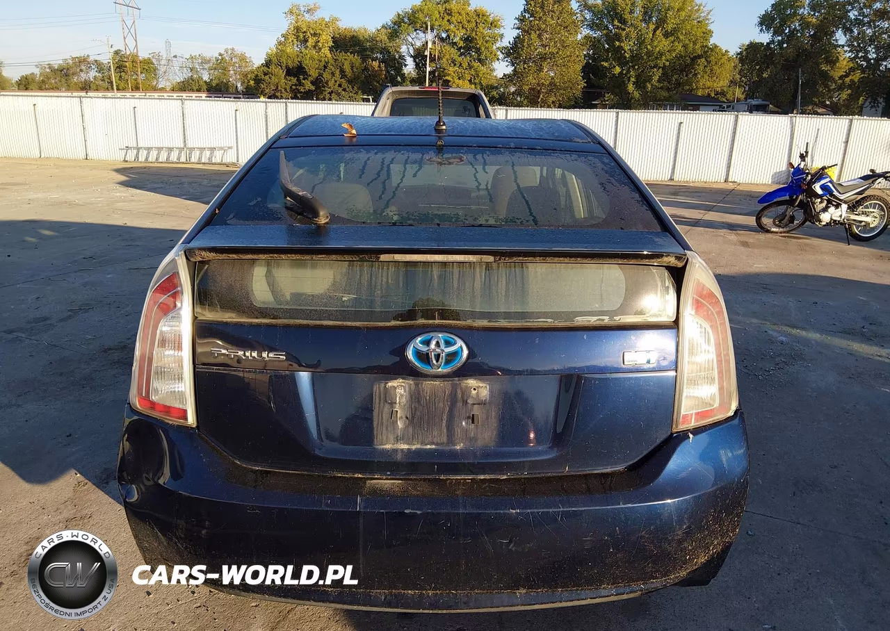 2014 Toyota Prius Two VIN:JTDKN3DU7E0386450 - 16