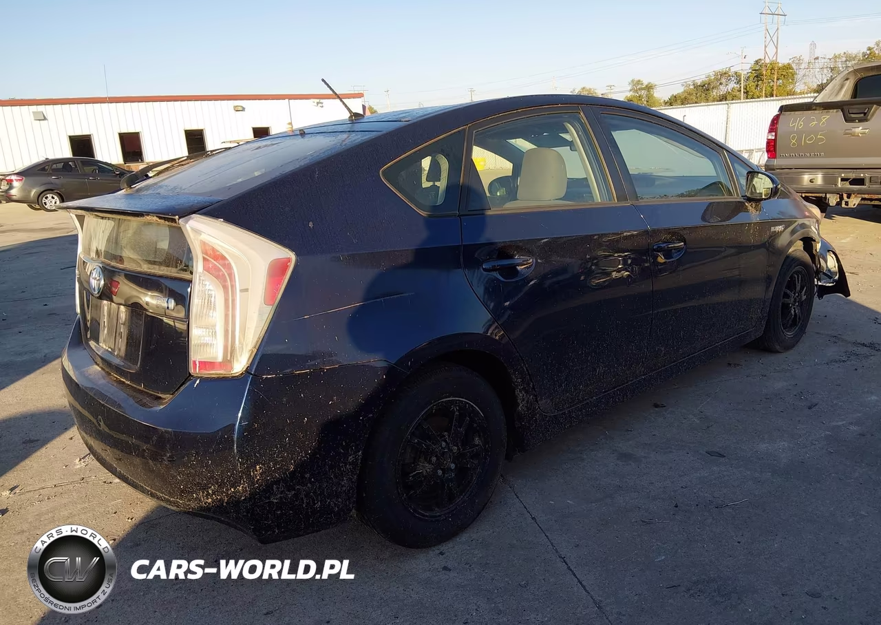 2014 Toyota Prius Two VIN:JTDKN3DU7E0386450 - 4
