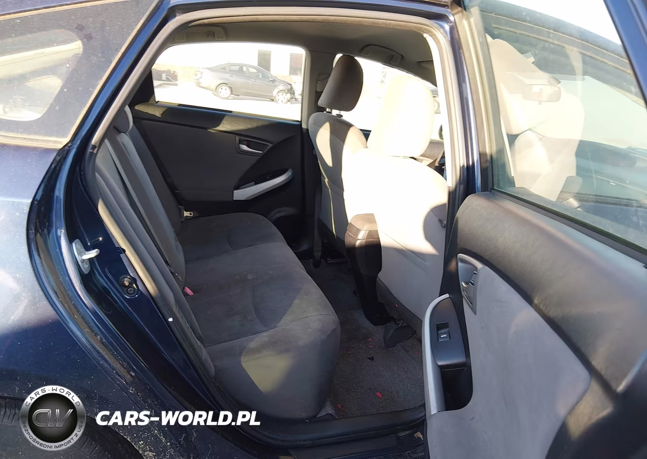 2014 Toyota Prius Two VIN:JTDKN3DU7E0386450 - 8