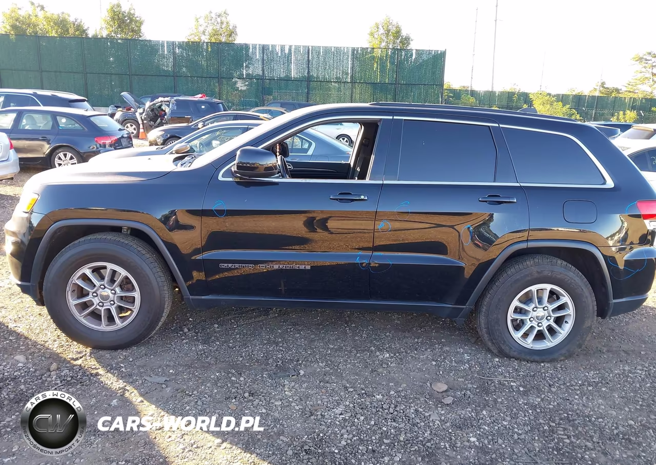 2018 Jeep Grand Cherokee Laredo 4X4 VIN:1C4RJFAG6JC508248 - 14