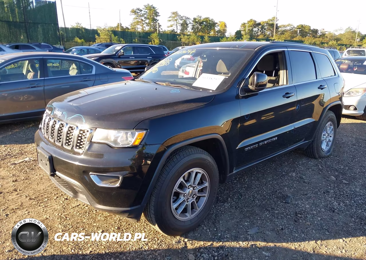 2018 Jeep Grand Cherokee Laredo 4X4 VIN:1C4RJFAG6JC508248 - 2