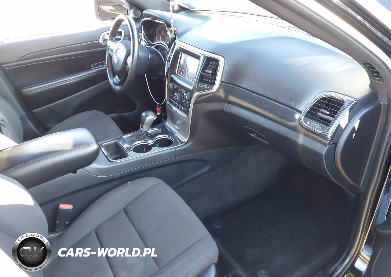 2018 Jeep Grand Cherokee Laredo 4X4 VIN:1C4RJFAG6JC508248 - 5