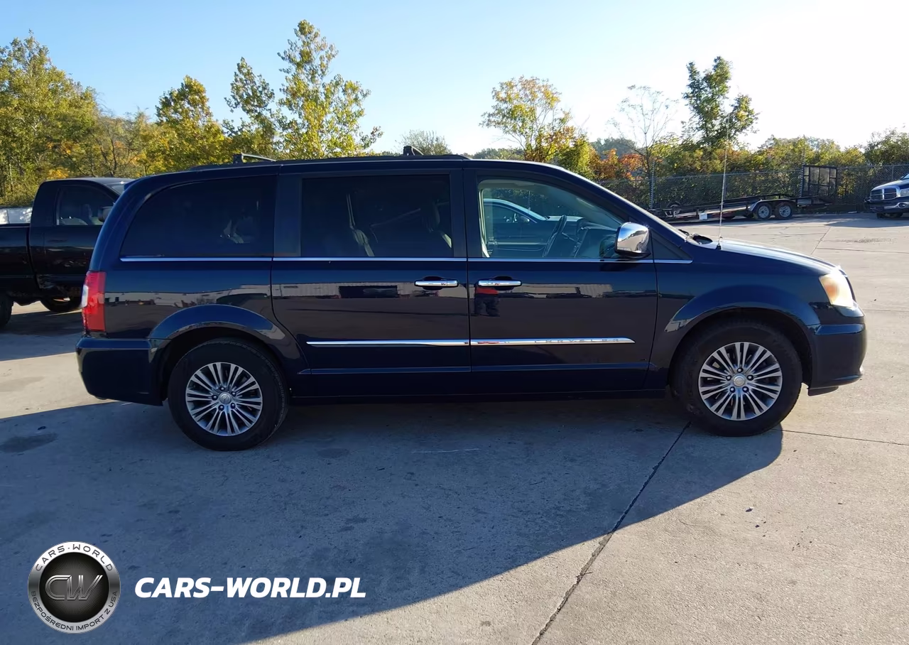 2014 Chrysler Town & Country Touring-L VIN:2C4RC1CG8ER469461 - 13