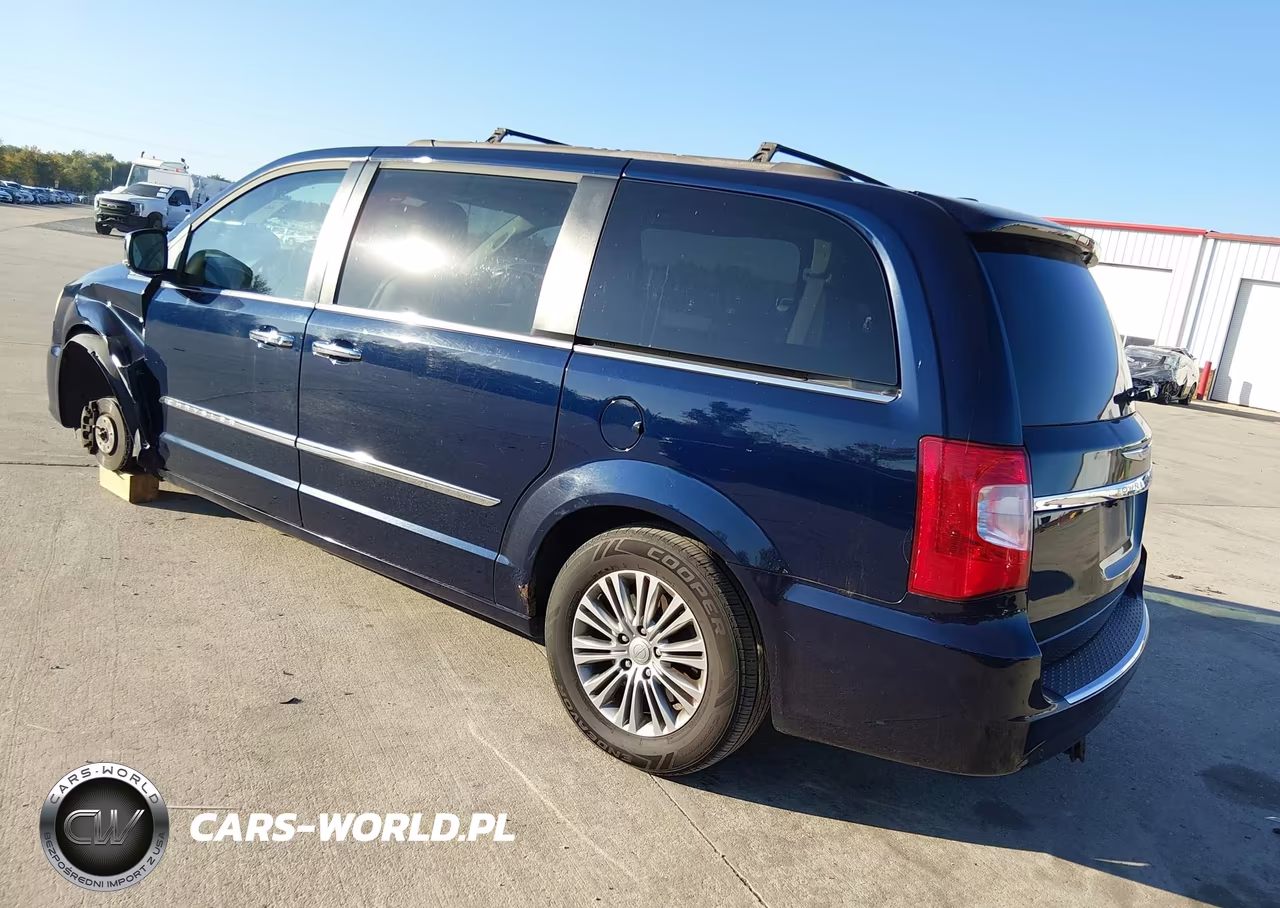 2014 Chrysler Town & Country Touring-L VIN:2C4RC1CG8ER469461 - 3