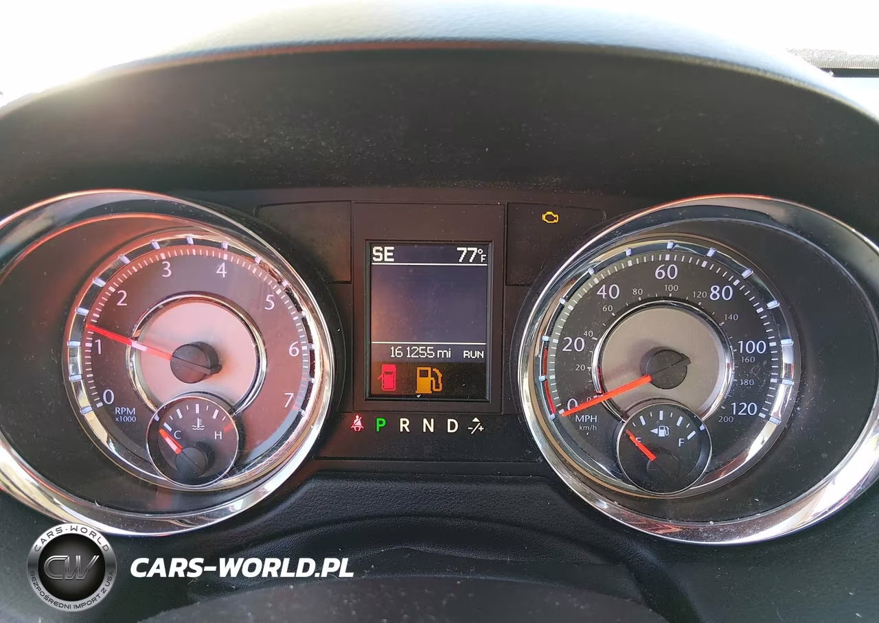 2014 Chrysler Town & Country Touring-L VIN:2C4RC1CG8ER469461 - 7