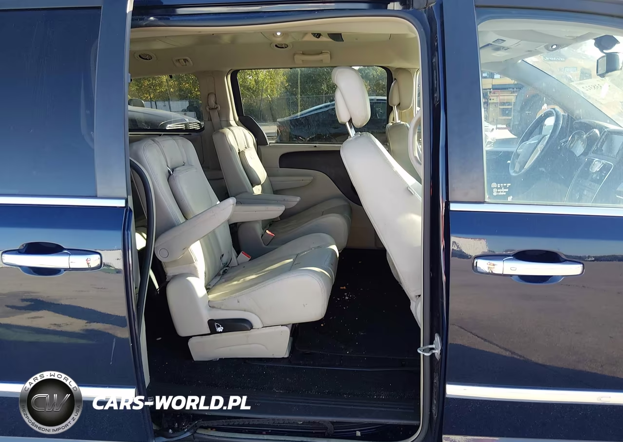 2014 Chrysler Town & Country Touring-L VIN:2C4RC1CG8ER469461 - 8