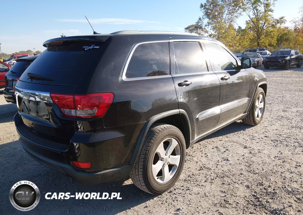 2011 Jeep Grand Cherokee Laredo VIN:1J4RR4GG9BC609350 - 4