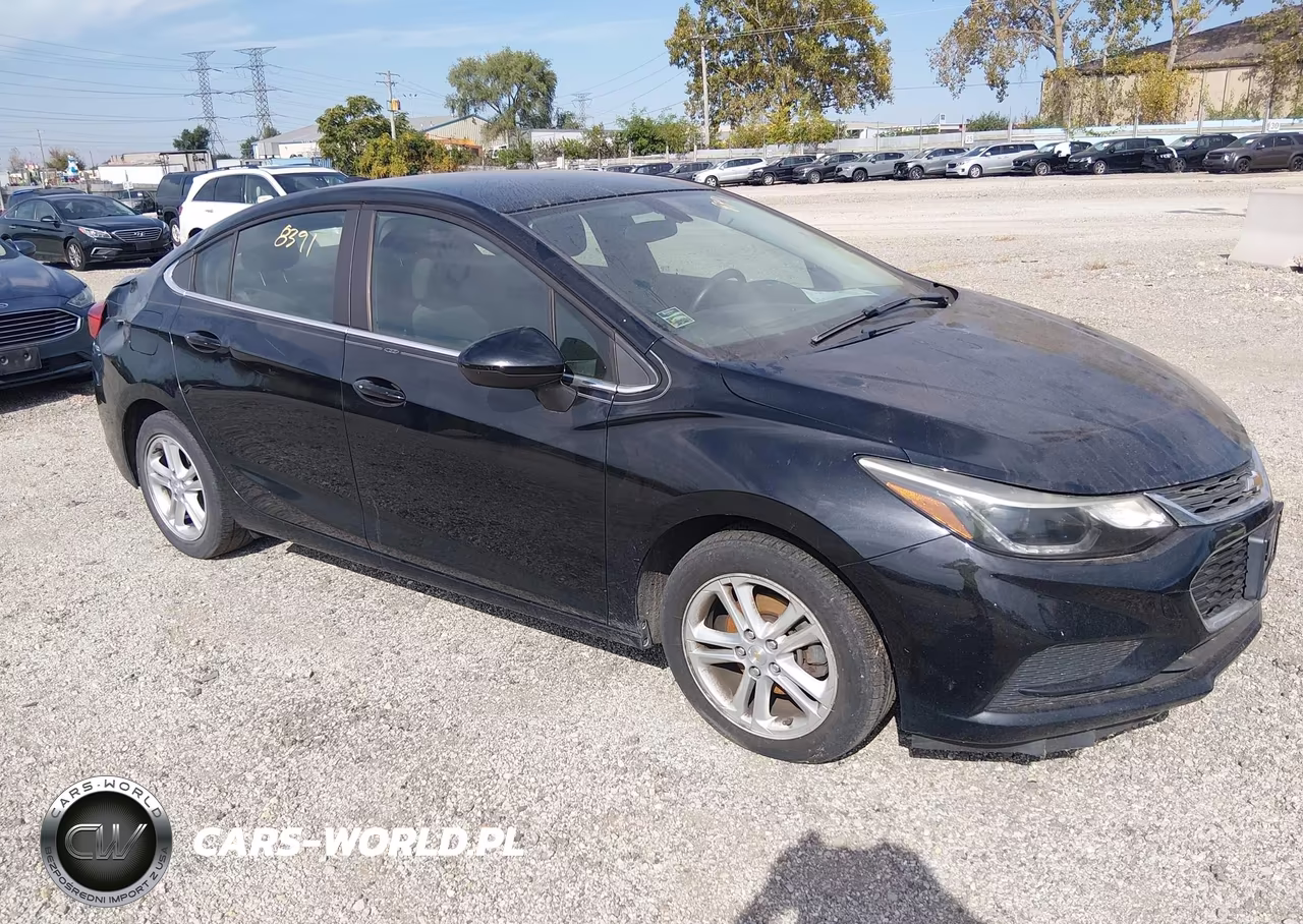 2017 Chevrolet Cruze Lt Auto – zdjęcie 1 z 17
