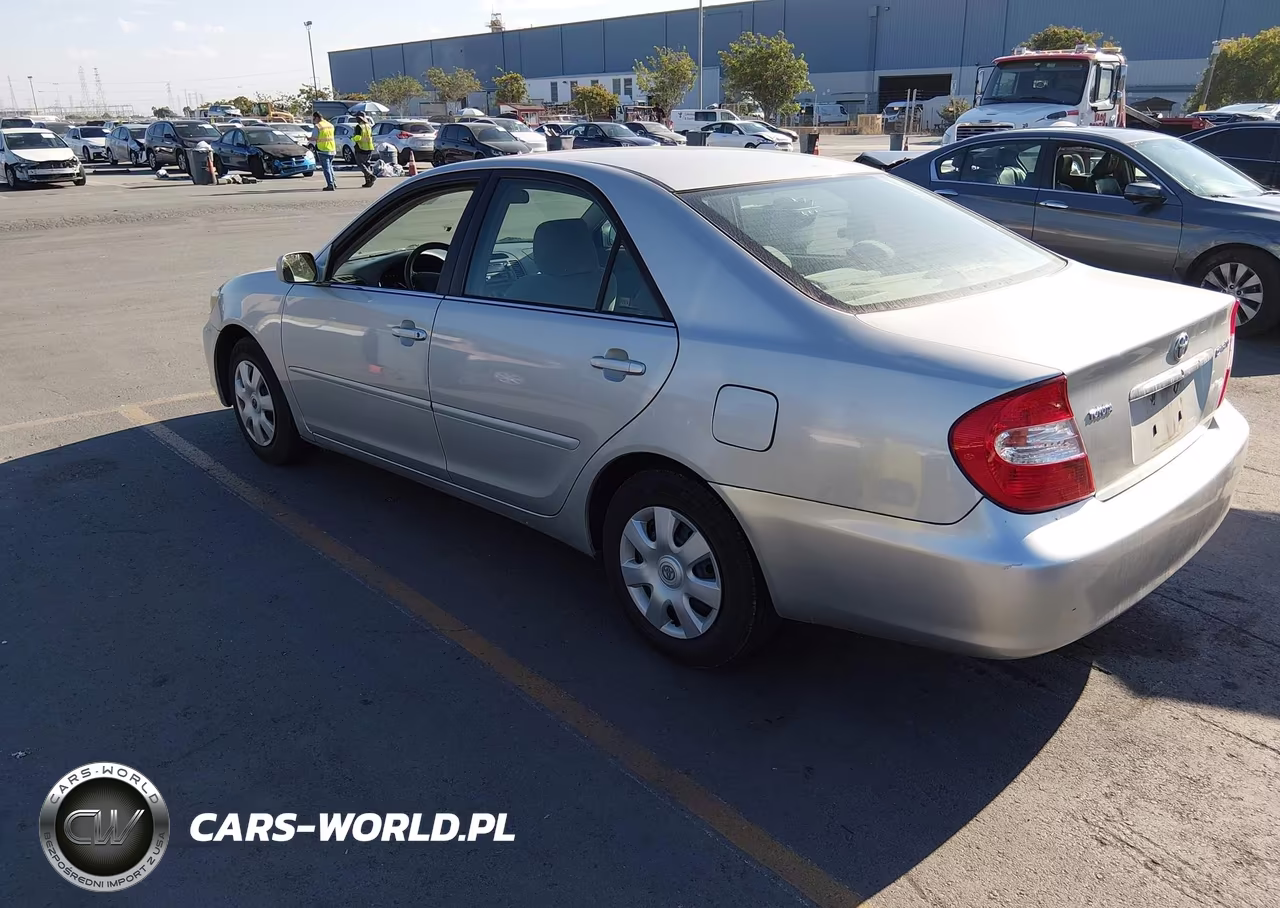 2004 Toyota Camry Le VIN:4T1BE32K94U378807 - 3