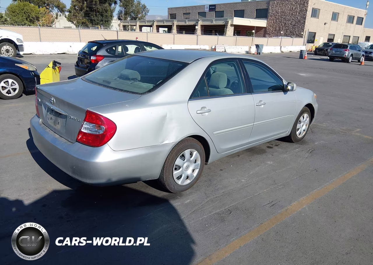 2004 Toyota Camry Le VIN:4T1BE32K94U378807 - 4