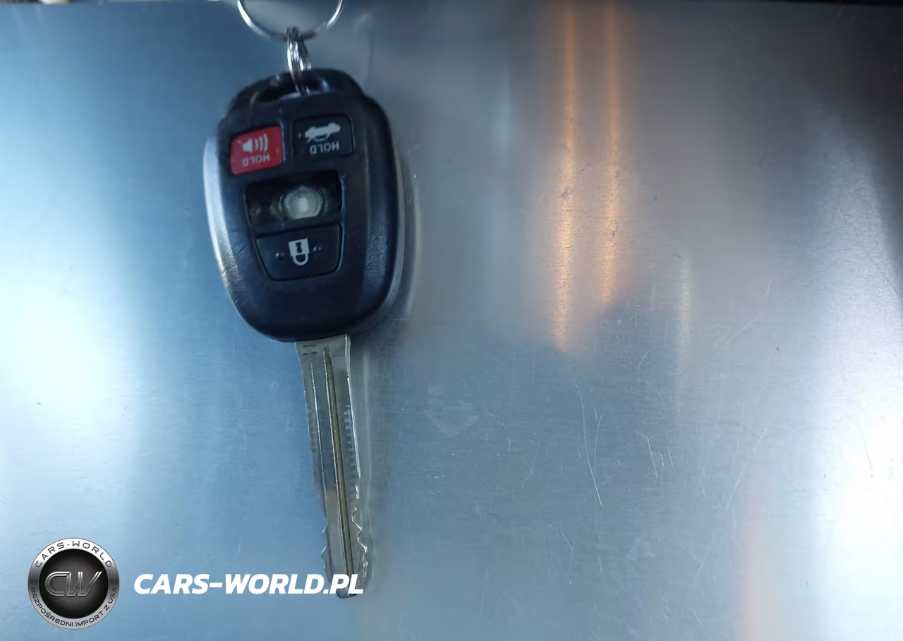 2017 Toyota Corolla Le VIN:5YFBURHE1HP660373 - 11
