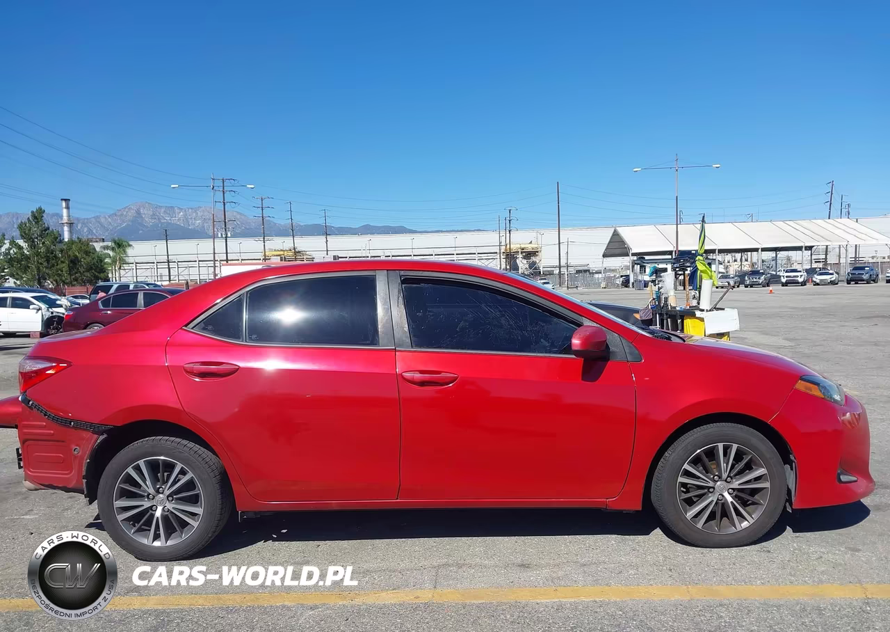 2017 Toyota Corolla Le VIN:5YFBURHE1HP660373 - 14