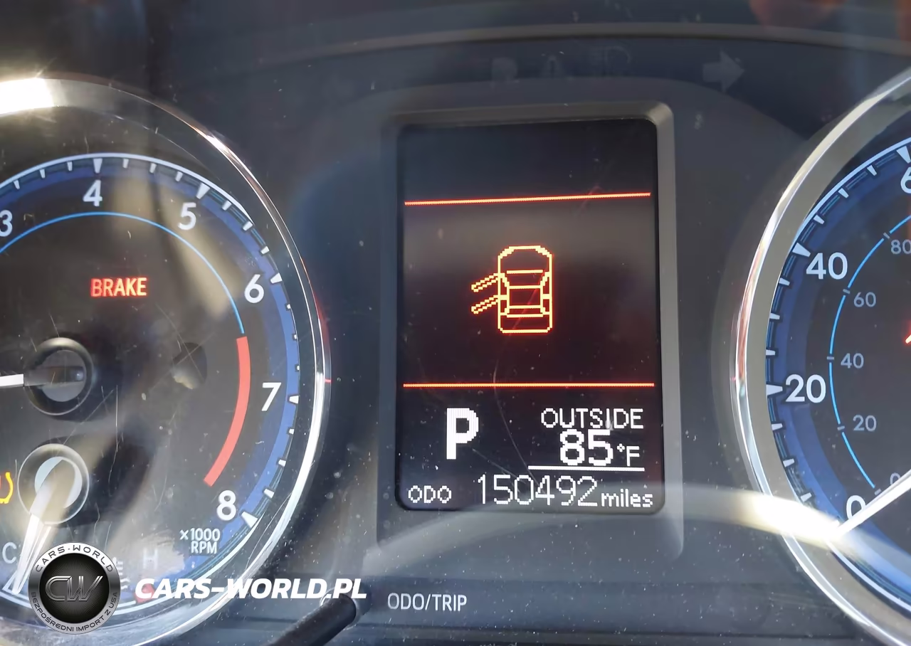 2017 Toyota Corolla Le VIN:5YFBURHE1HP660373 - 16
