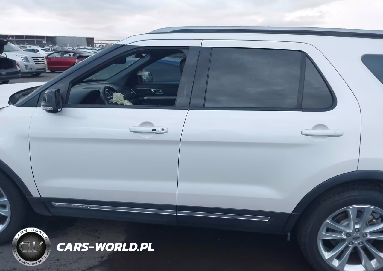 2018 Ford Explorer Xlt VIN:1FM5K7D82JGC28515 - 14