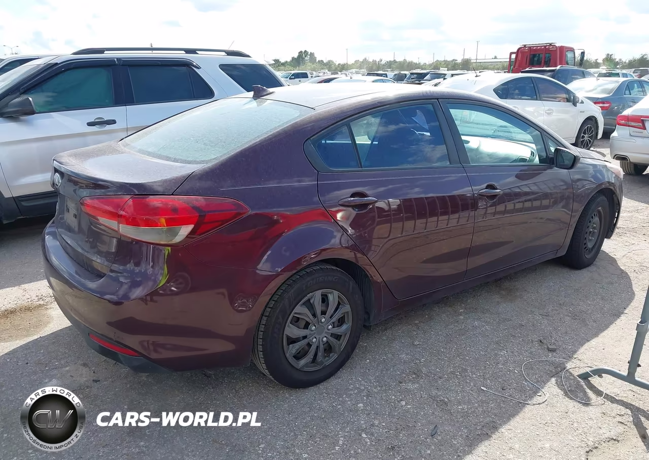 2017 Kia Forte Lx VIN:3KPFK4A73HE077598 - 4
