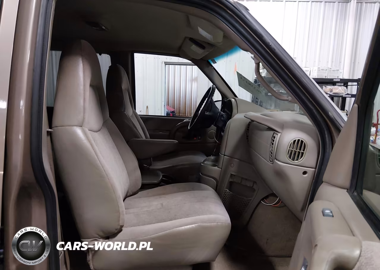 2003 Chevrolet Astro Ls VIN:1GNEL19X13B106945 - 5