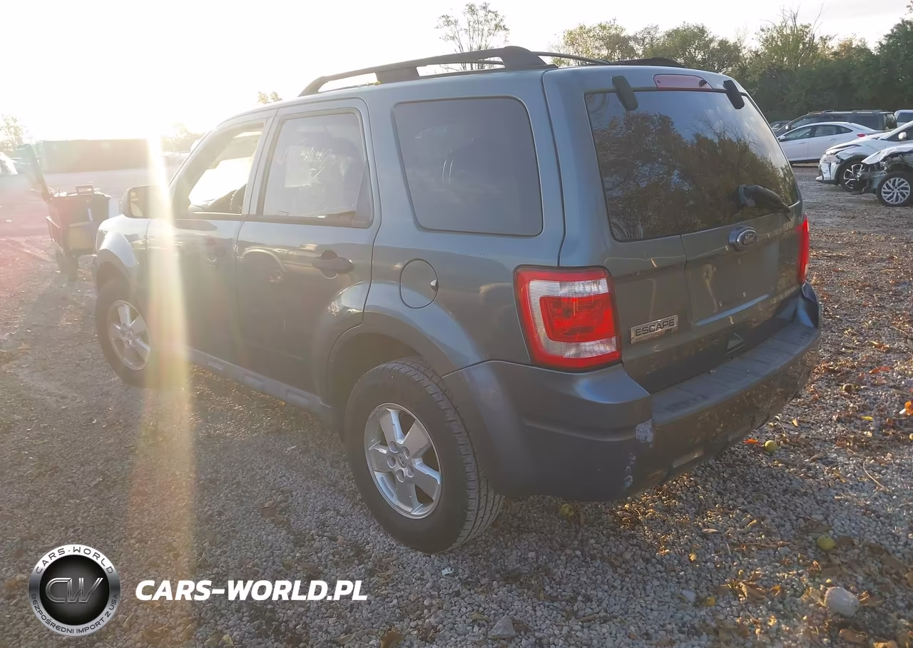 2010 Ford Escape Xlt VIN:1FMCU0D70AKC88550 - 3