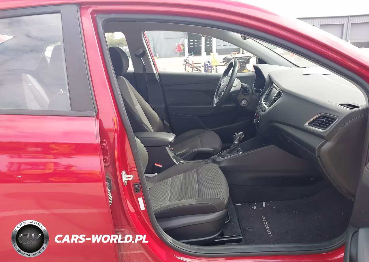 2018 Hyundai Accent Sel VIN:3KPC24A3XJE024371 - 5
