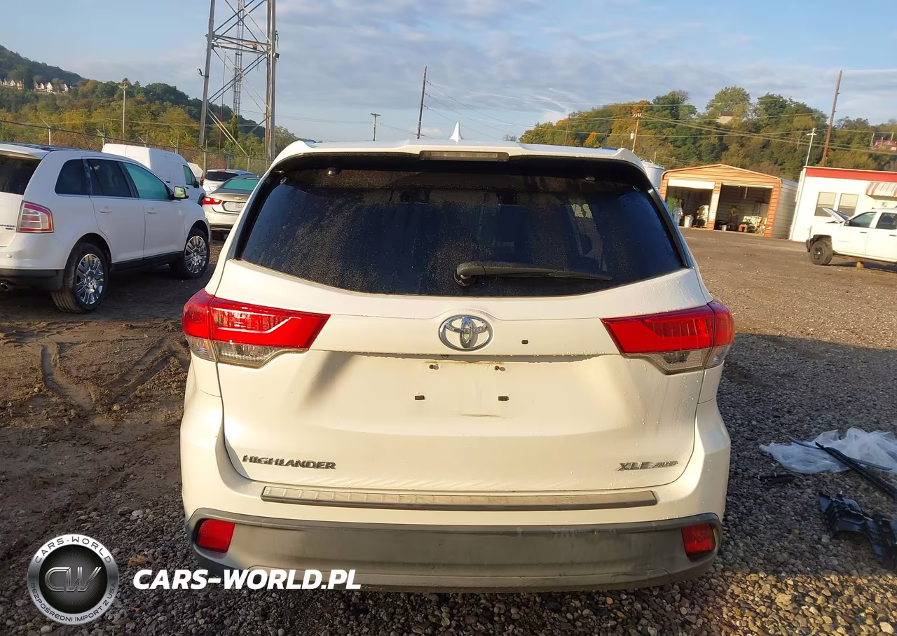 2017 Toyota Highlander Xle VIN:5TDJZRFH5HS400463 - 16