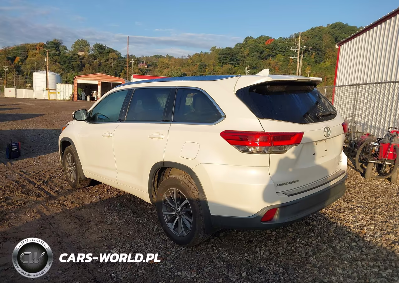 2017 Toyota Highlander Xle VIN:5TDJZRFH5HS400463 - 3