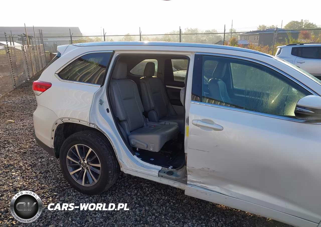 2017 Toyota Highlander Xle VIN:5TDJZRFH5HS400463 - 6