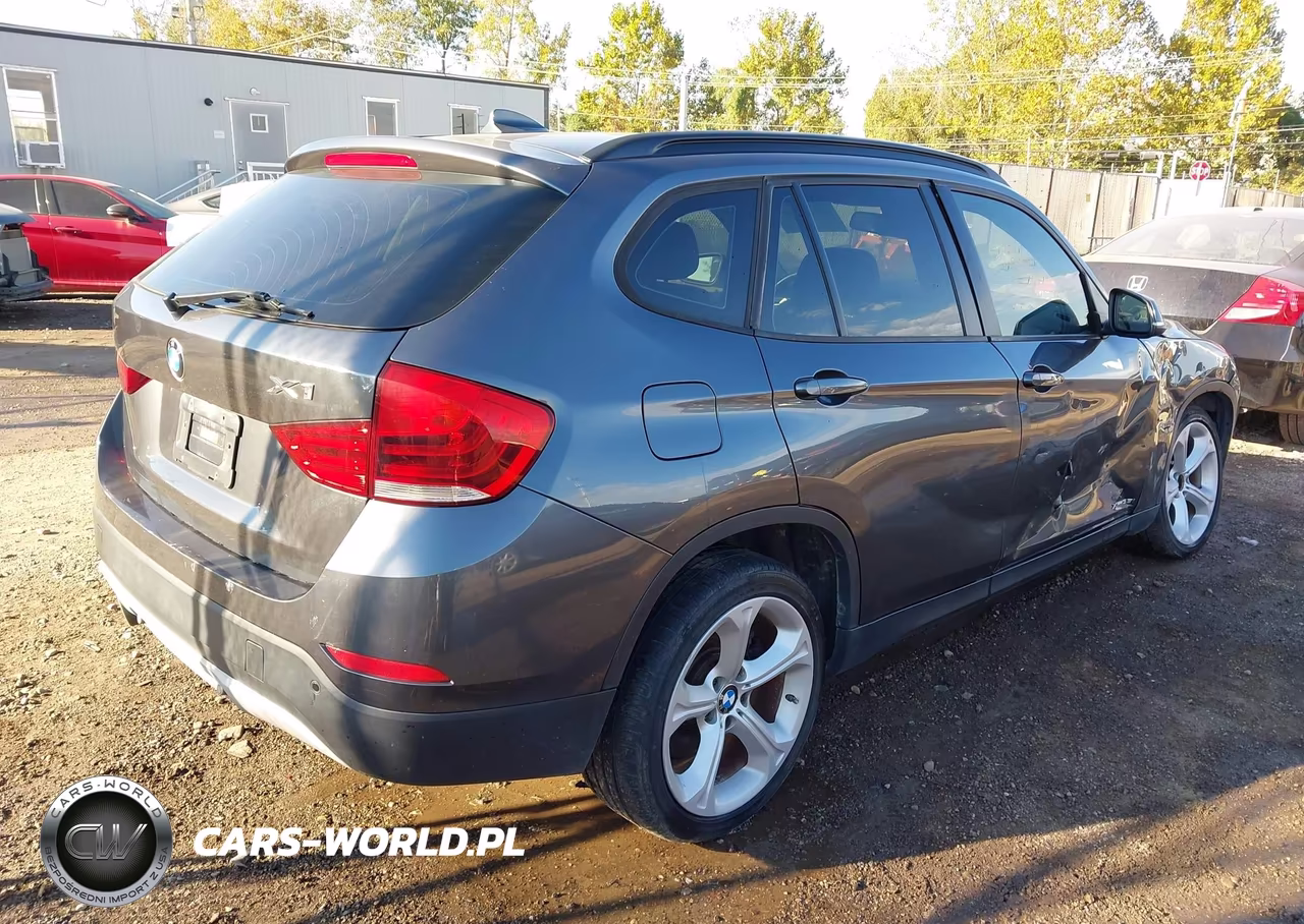 2015 BMW X1 xDrive35I VIN:WBAVM5C55FVV94480 - 4