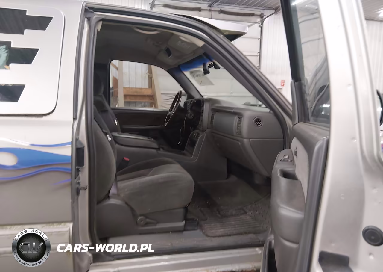 2003 Chevrolet Silverado 1500 Ls VIN:2GCEK19T831125629 - 5