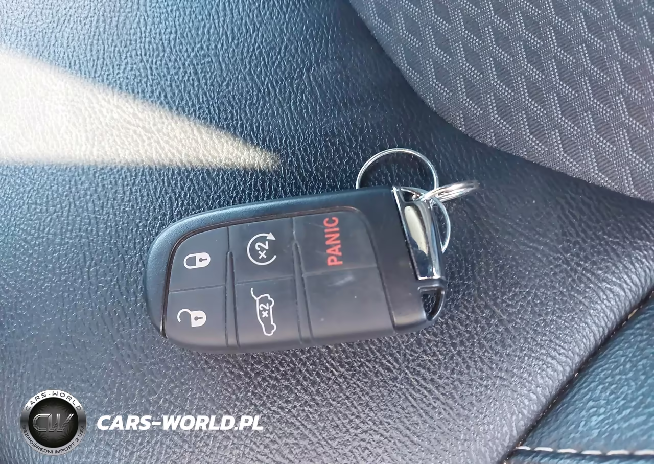 2024 Jeep Compass Latitude 4X4 VIN:3C4NJDBN1RT145180 - 10