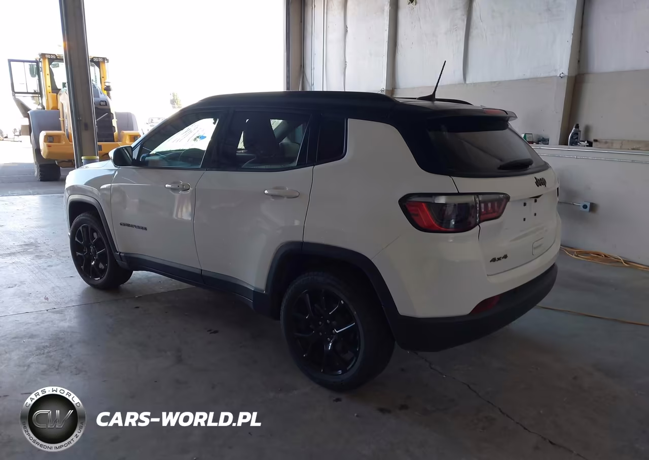 2024 Jeep Compass Latitude 4X4 VIN:3C4NJDBN1RT145180 - 3
