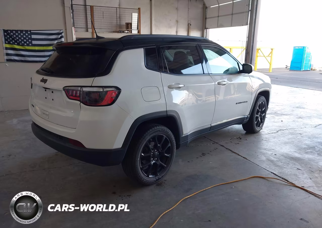 2024 Jeep Compass Latitude 4X4 VIN:3C4NJDBN1RT145180 - 4