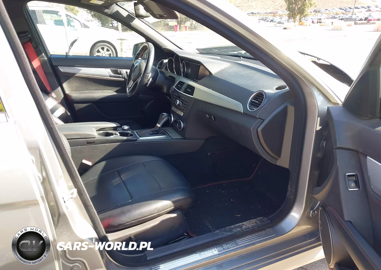 2014 Mercedes-Benz C 250 Sport VIN:WDDGF4HB0EG238381 - 5